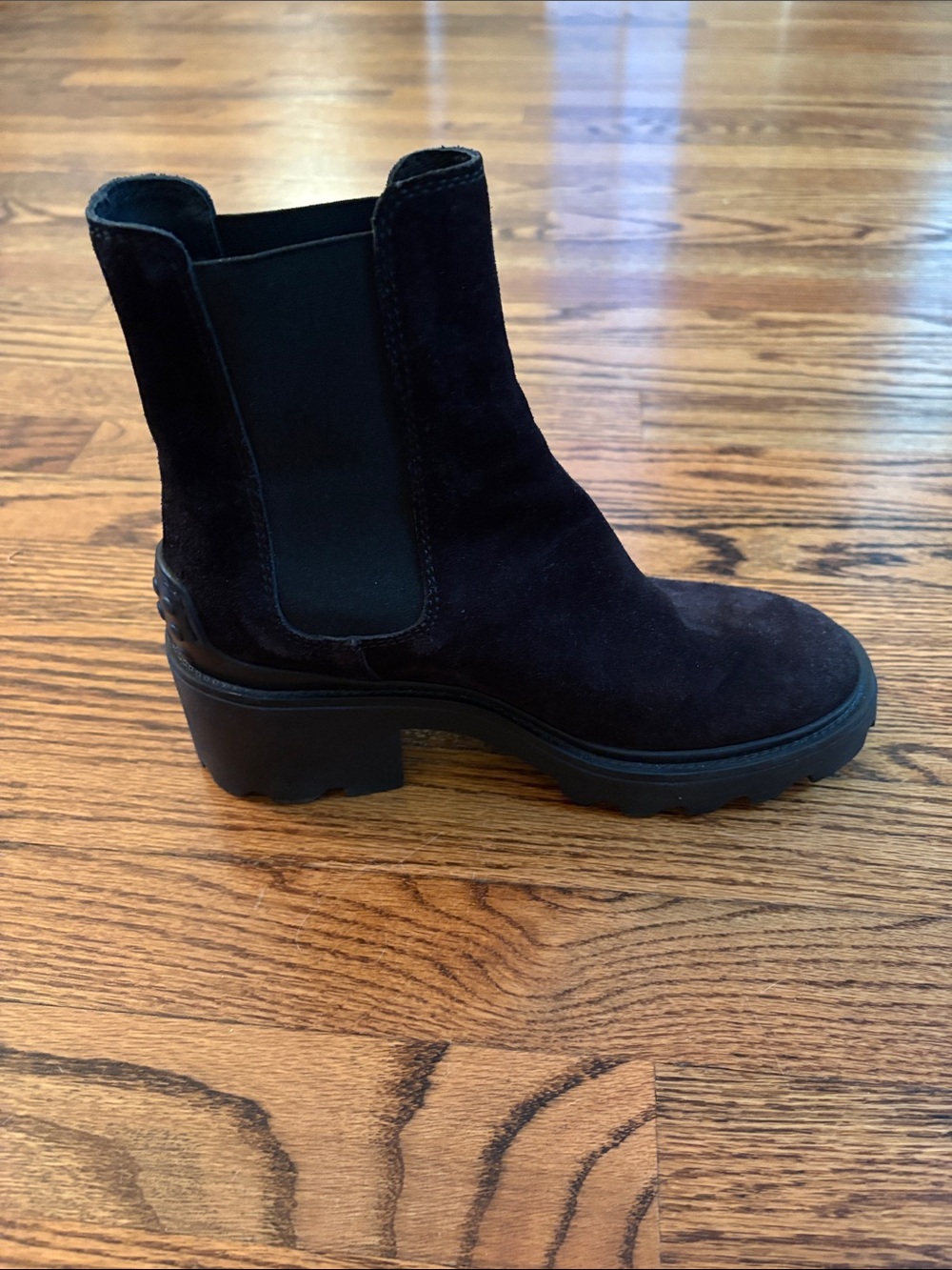 TOD'S
Gomma Suede Ankle Boots